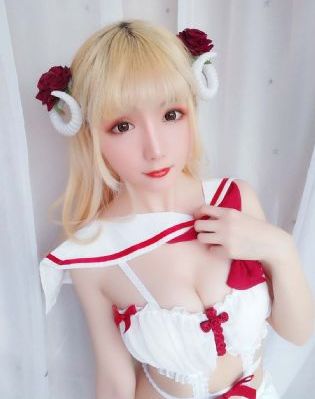 我和校花在教室里啪啪_蓝光免费播放