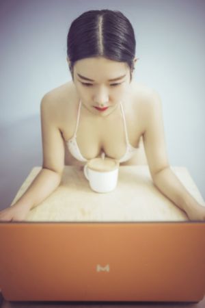 国产精品第一区_720电影全集观看