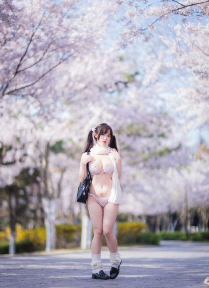 国产农村妇女毛片精品久久莱园子_720神马影院手机在线