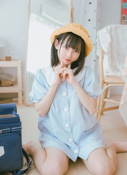 高清精品美女在线播放_超清超清在线观看